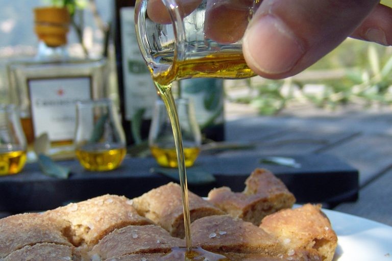 Our favourite recipes… La Sosta’s focaccia and olive oil