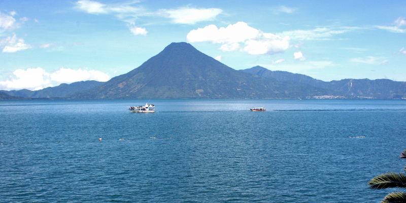 i-escape blog / Tailor-made Tours Guatemala / Lake Atitlan