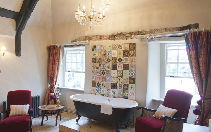 the i-escape blog / 5 of our favourite springtime getaways / white hart somerton