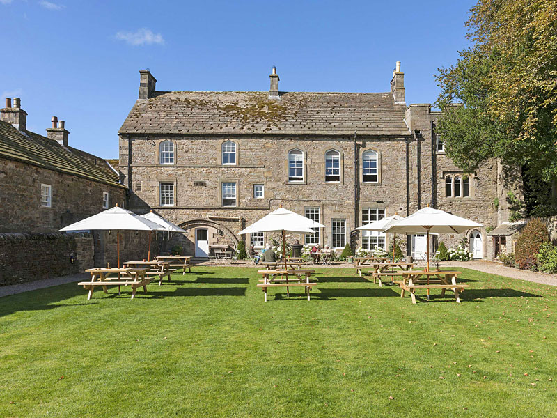 The i-escape blog / 9 post summer holiday escapes for parents / Lord Crewe Arms