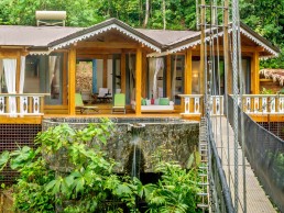 the i-escape blog / The 2024 Hotlist: Your top places to visit / Pacuare Lodge