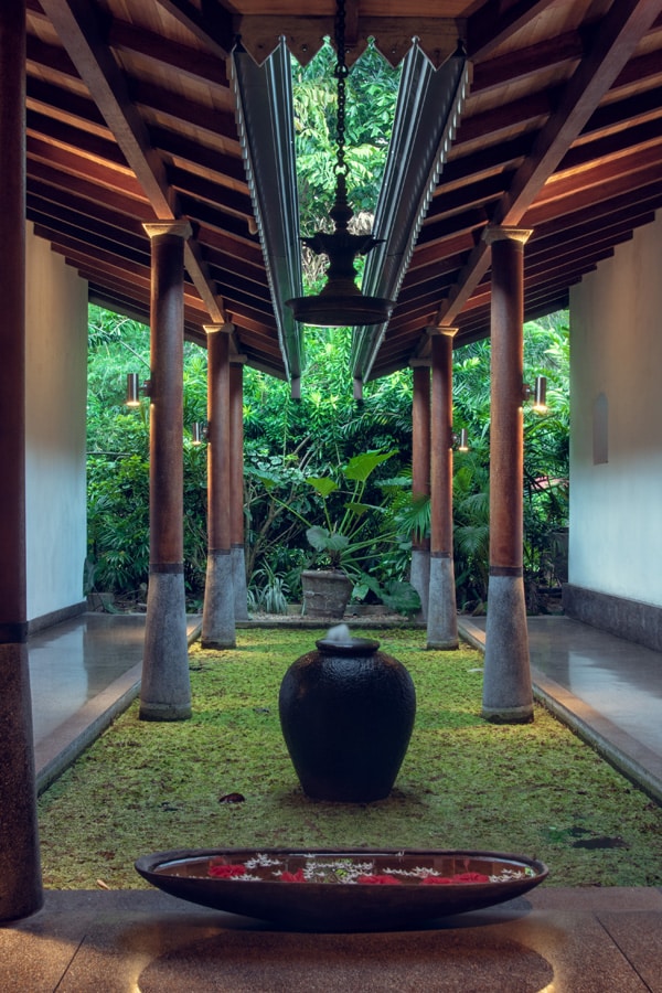 the i-escape blog / A honeymoon tour of Sri Lanka and the Maldives / Wallawwa