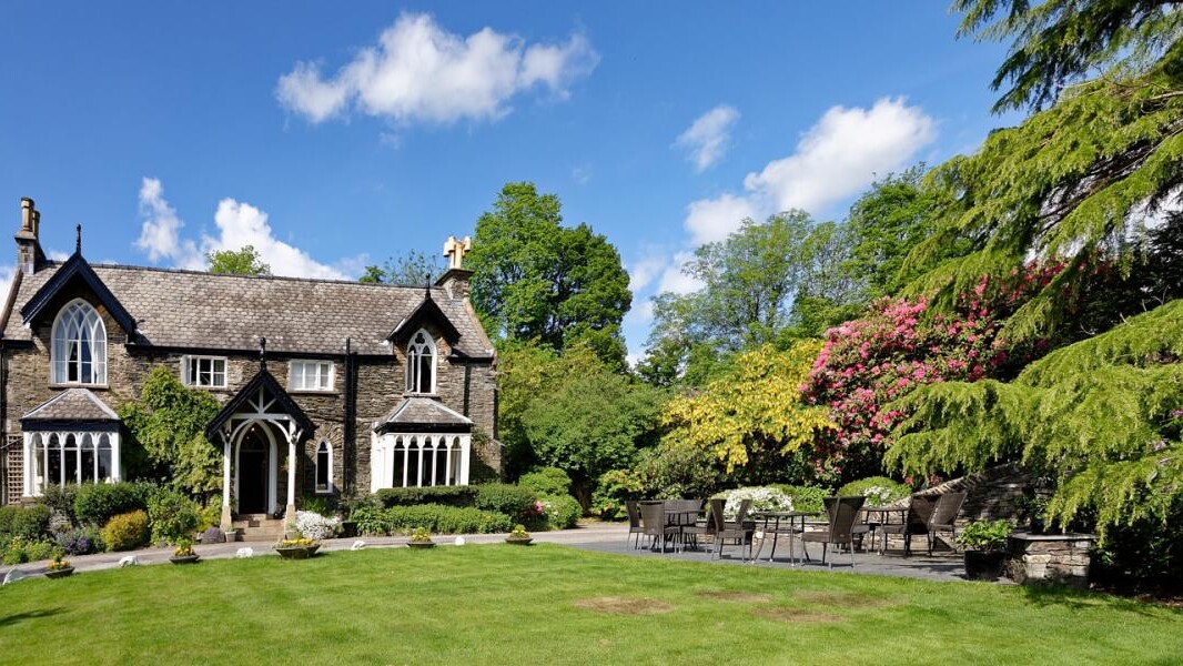 Cedar Manor